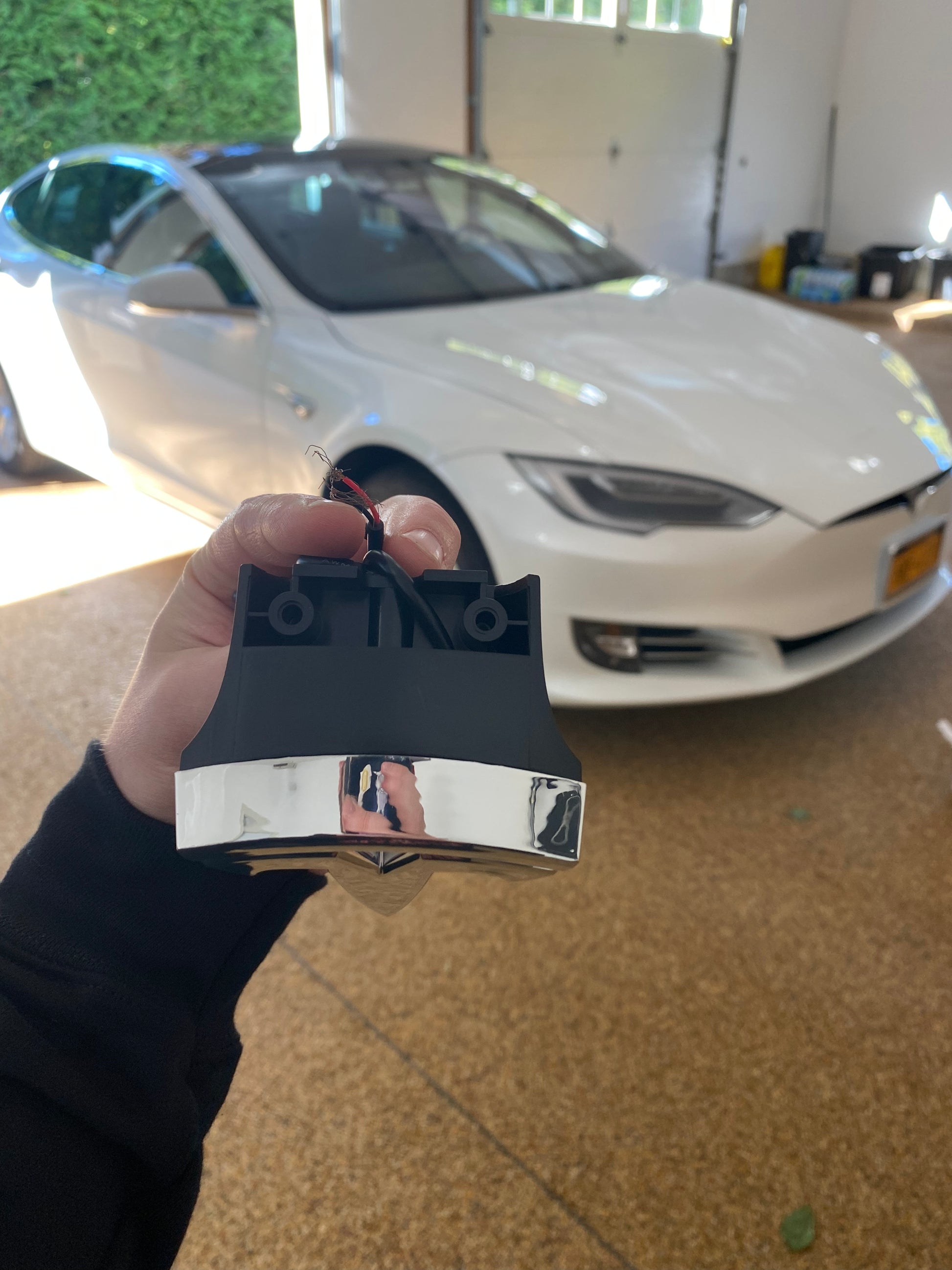 Tesla LOGO Aufkleber LED Grill Light Badge Abziehbild 